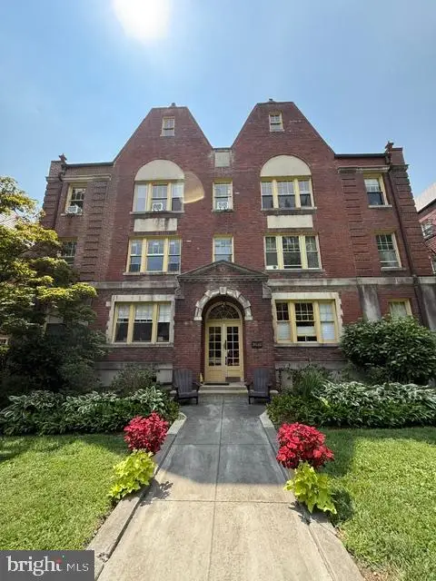 3020 Porter St Nw #301, WASHINGTON, DC 20008