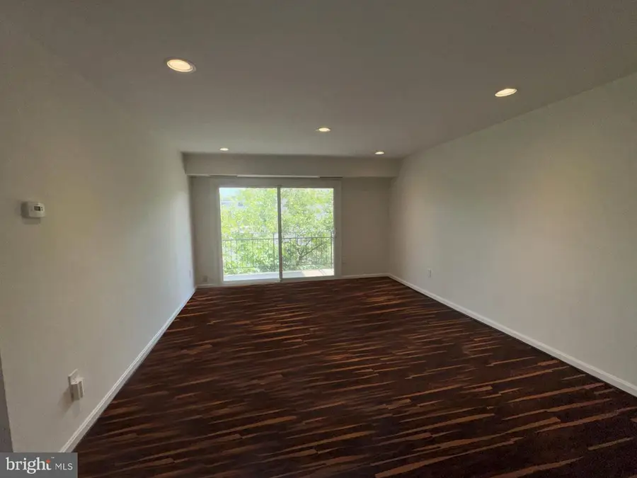 5106 F St Se #10, Washington, DC 20019 - #3