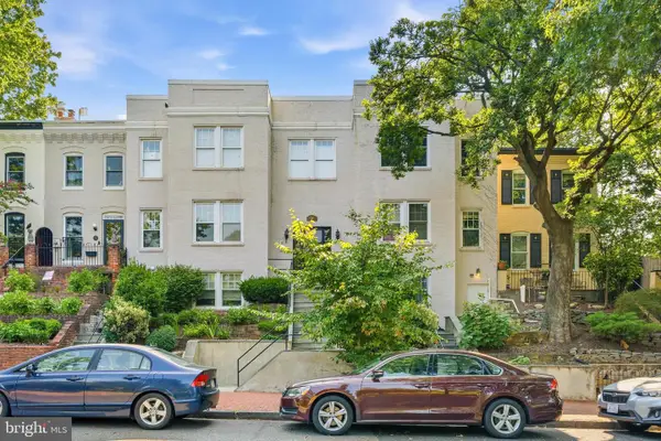 610 3rd St Se #1, WASHINGTON, DC 20003