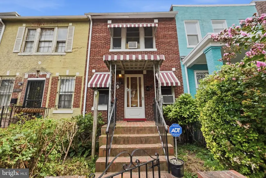 233 Cromwell Ter Ne, Washington, DC 20002 - #2