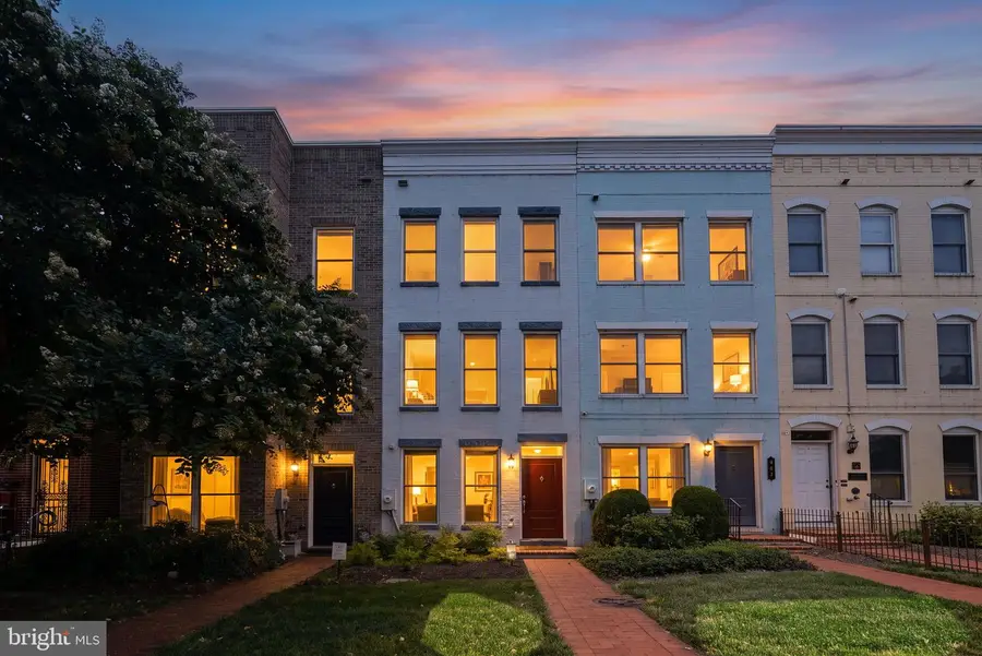 909 5th St Se, Washington, DC 20003 - #2