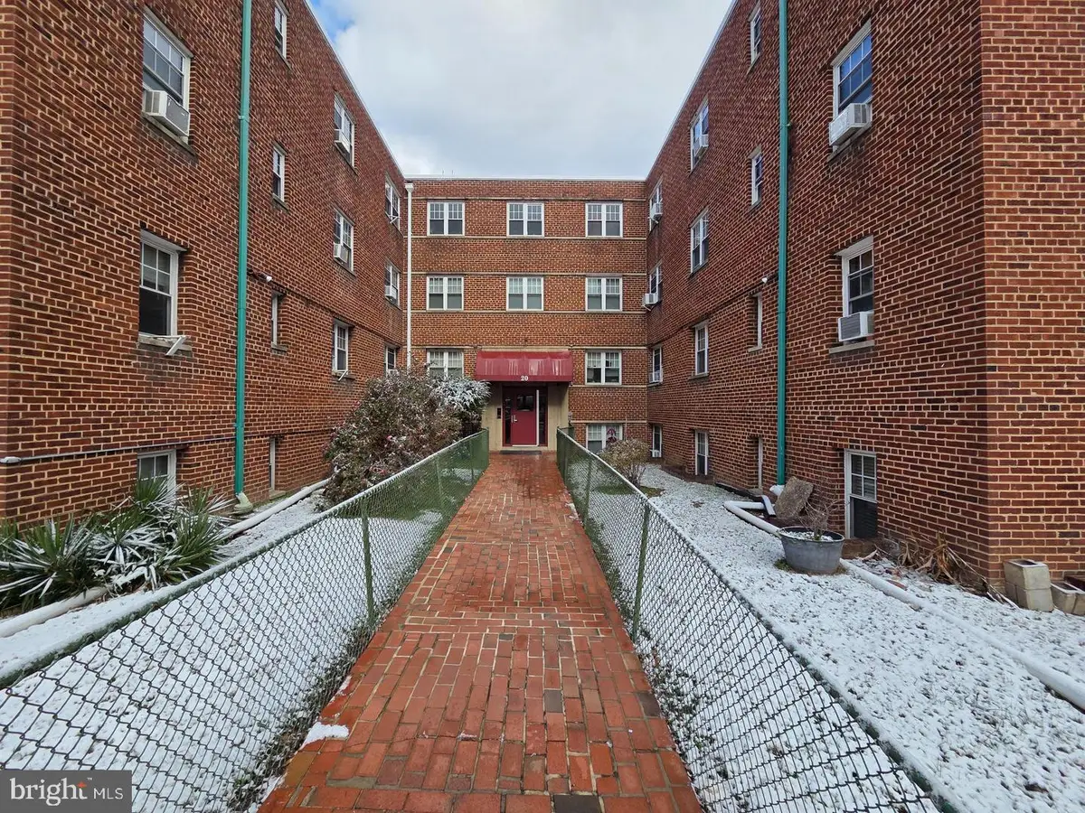 20 Chesapeake St Se #38, Washington, DC 20032 - #1