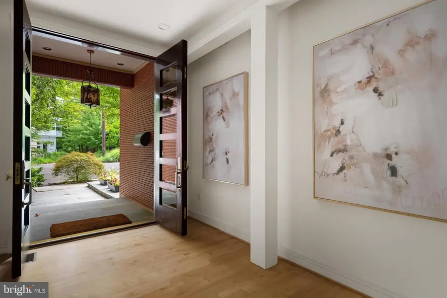 2807 Chesterfield Pl Nw, Washington, DC 20008 - #3