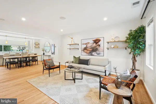 817 20th St Ne, WASHINGTON, DC 20002