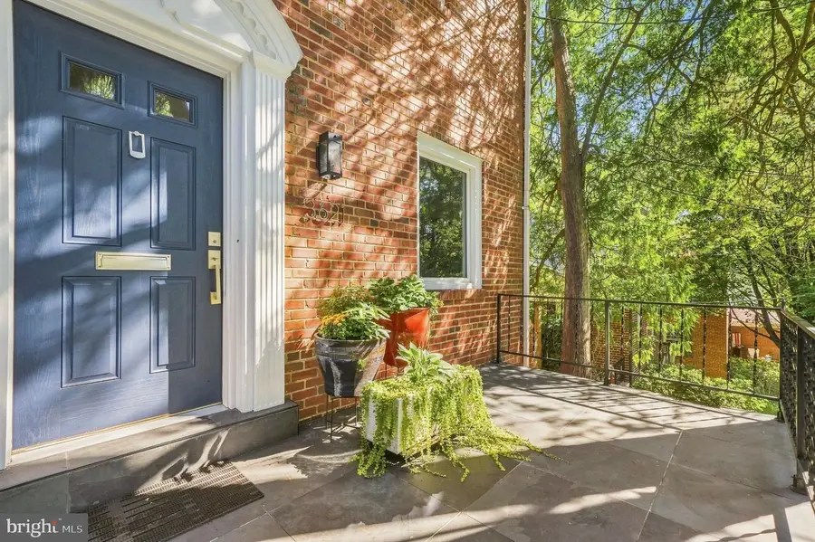 3621 Ingomar Pl Nw, Washington, DC 20015 - #3