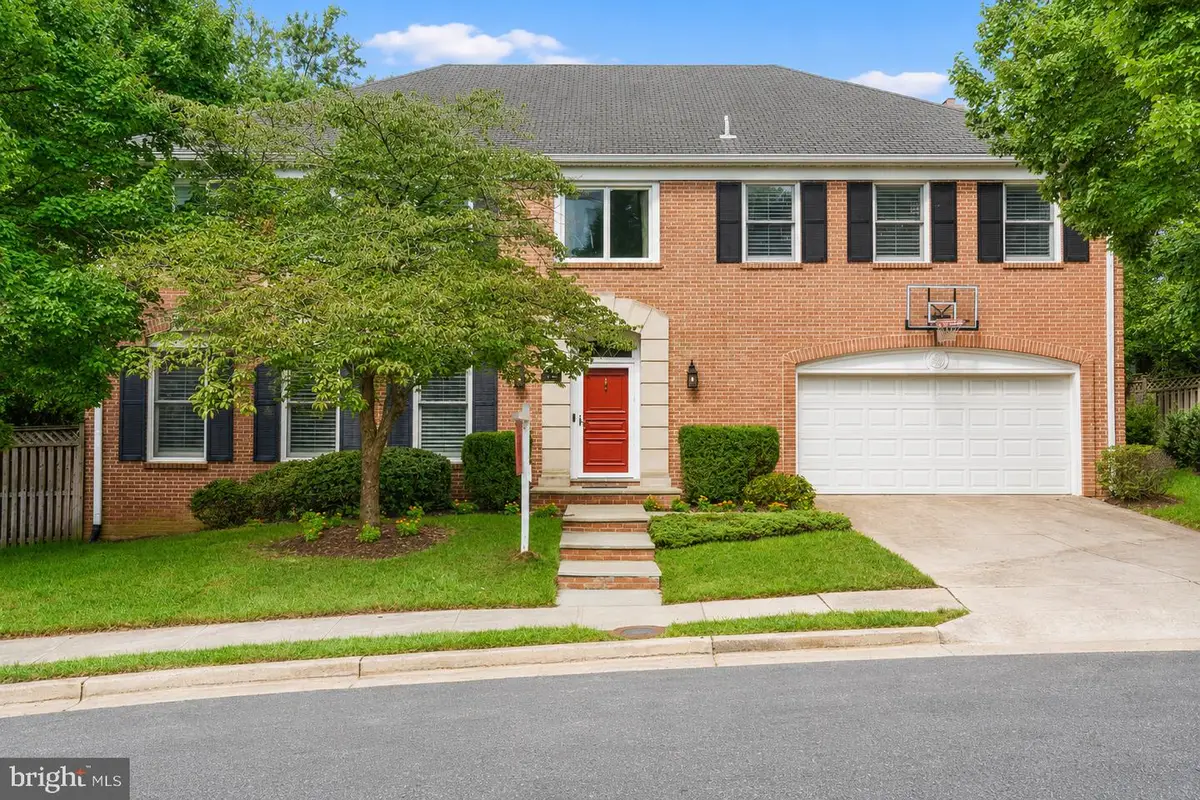 5111 Yuma Pl Nw, Washington, DC 20016 - #1