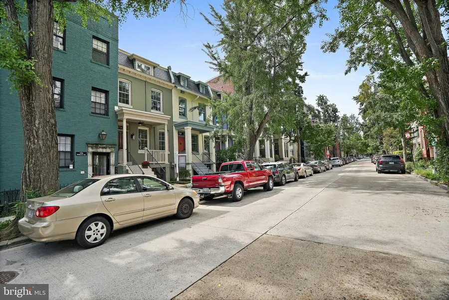 1734 Swann St Nw, Washington, DC 20009 - #2