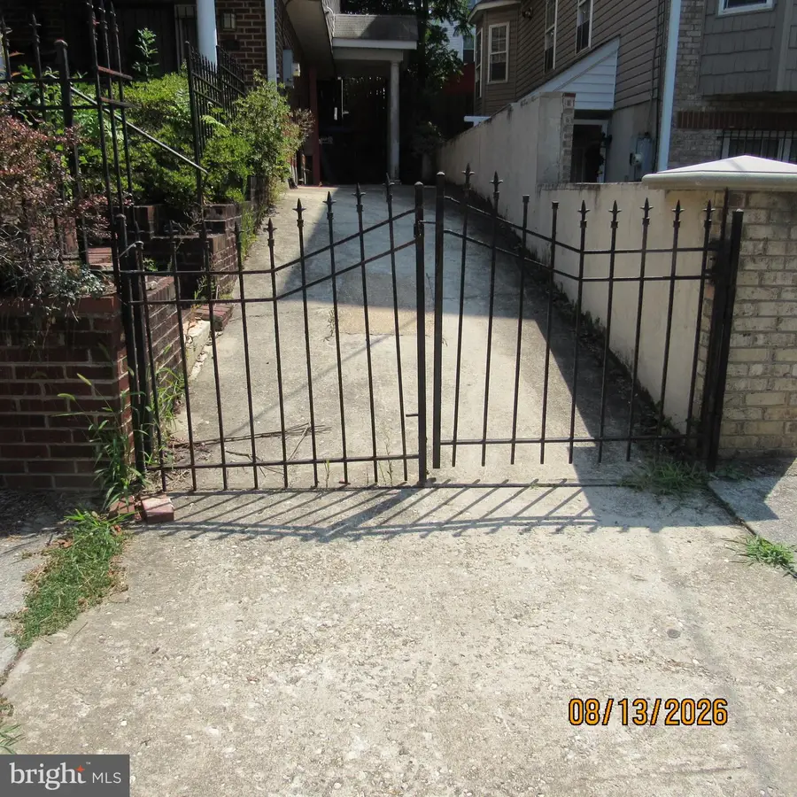 223 56th Pl Ne, Washington, DC 20019 - #2