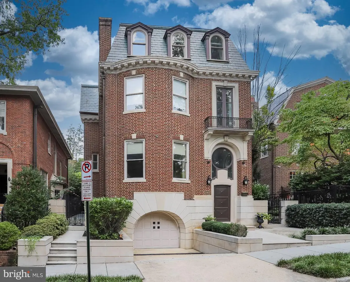 2303 Bancroft Pl Nw, Washington, DC 20008 - #1