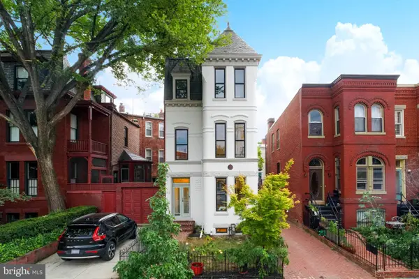 112 12th St Se, WASHINGTON, DC 20003