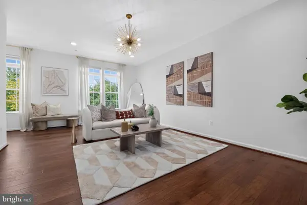 3707 Commodore Joshua Barney Dr Ne, WASHINGTON, DC 20018
