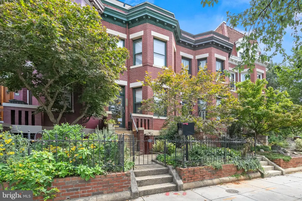 158 12th St Se, Washington, DC 20003 - #1