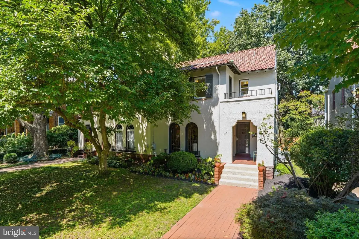 3819 Veazey St Nw, Washington, DC 20016 - #1