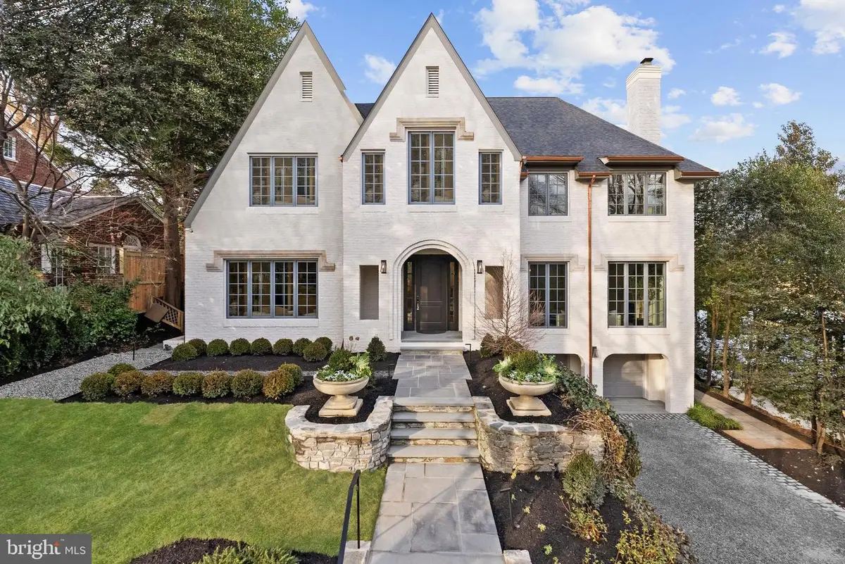 4433 Cathedral Ave Nw, Washington, DC 20016 - #1