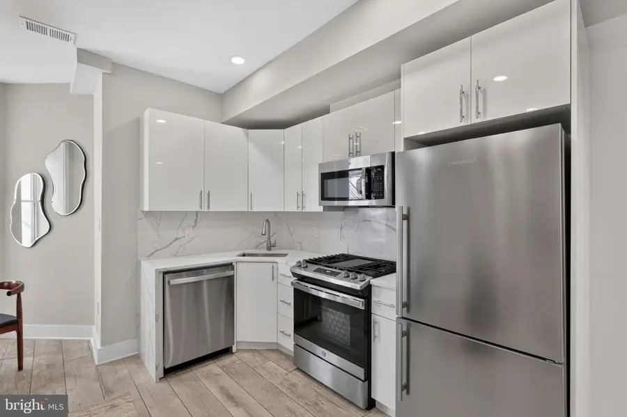 2556 University Pl Nw #1, Washington, DC 20009 - #3
