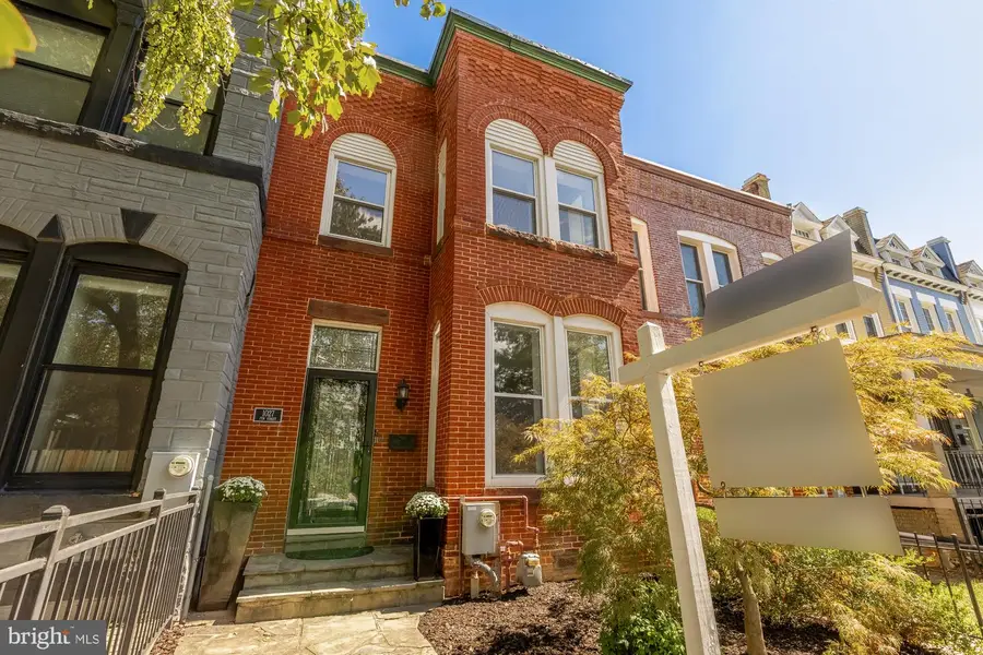 1027 7th St Ne, Washington, DC 20002 - #2
