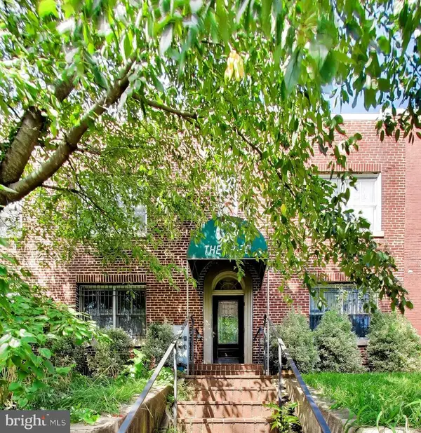 330 14th Pl Ne #4, WASHINGTON, DC 20002