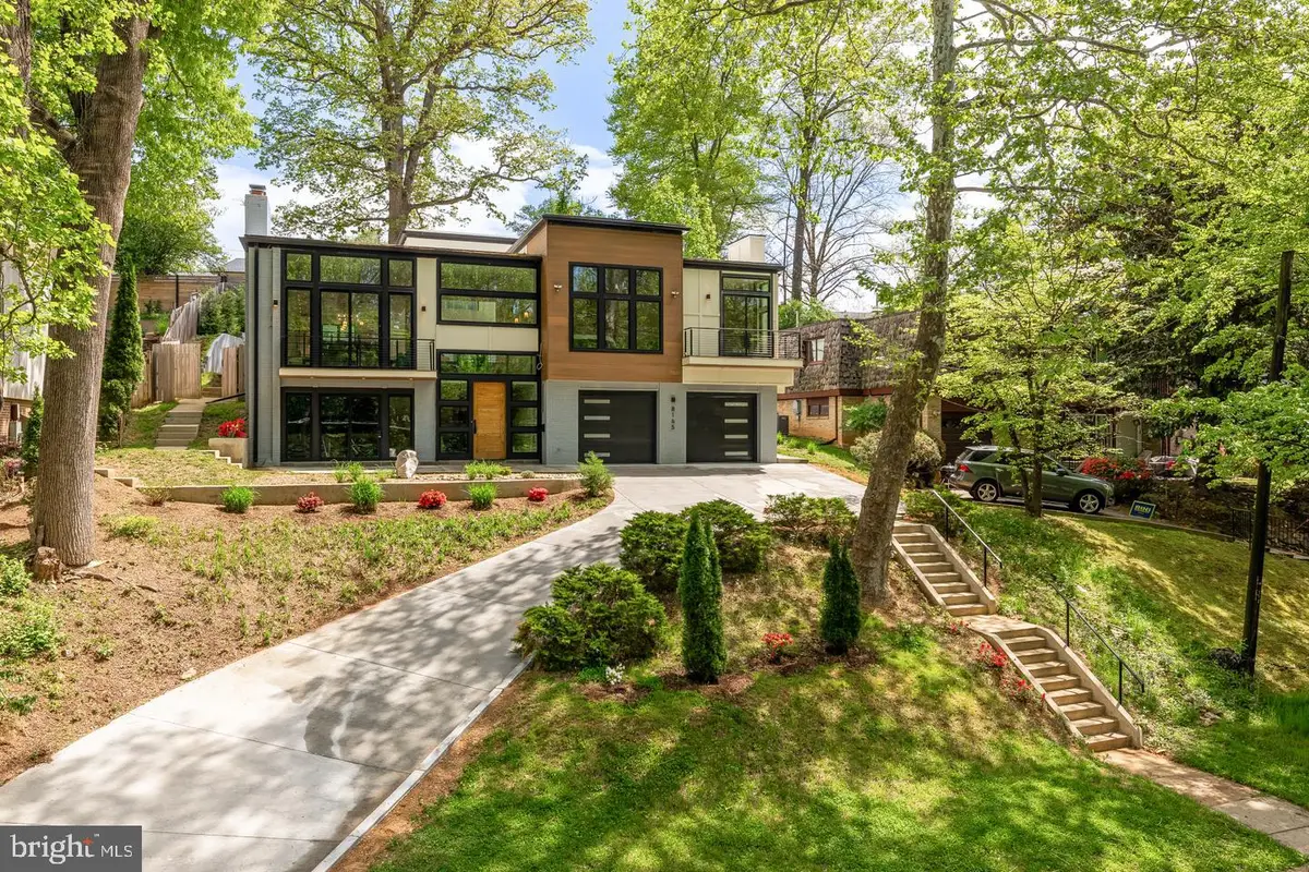 8165 E Beach Dr Nw, Washington, DC 20012 - #1