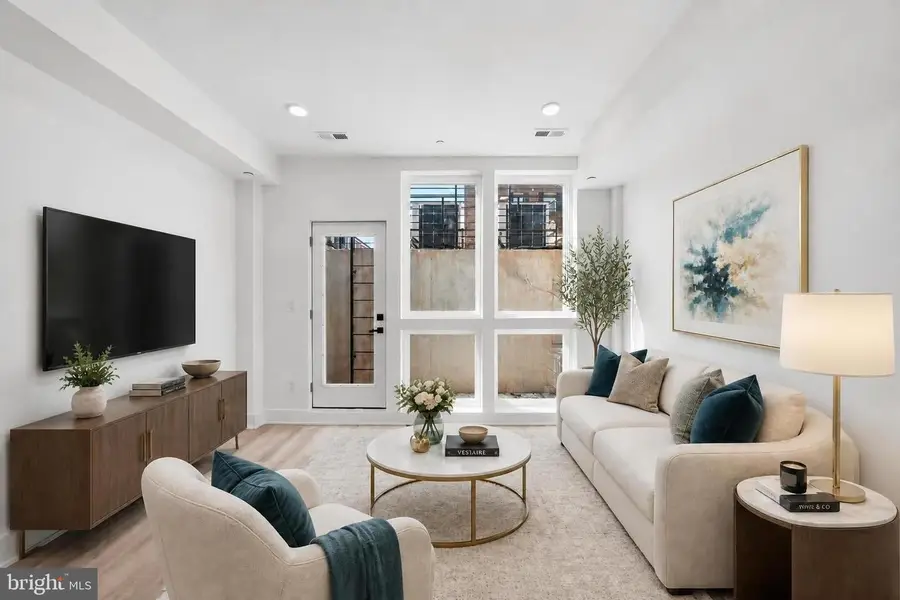 2105 M St Ne #3, Washington, DC 20002 - #3