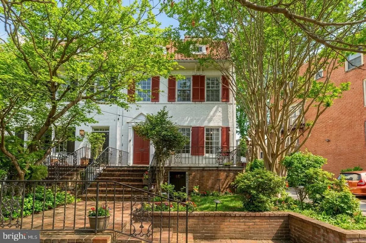 2015 Allen Pl Nw, Washington, DC 20009 - #1