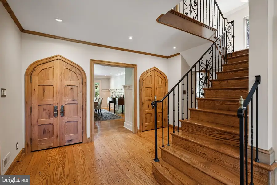 3045 Davenport Nw, Washington, DC 20008 - #3