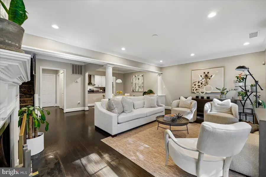 3263 Sutton Pl Nw #c, Washington, DC 20016 - #2
