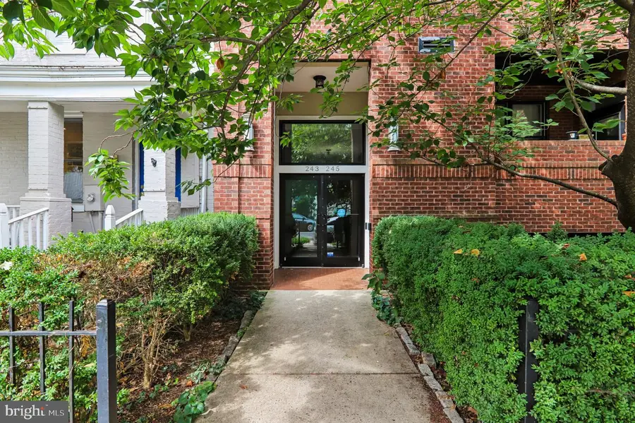 245 15th Se #301, Washington, DC 20003 - #2