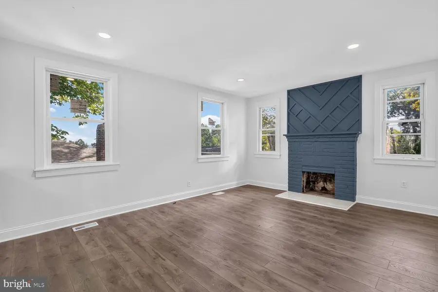1227 44th Pl Se, Washington, DC 20019 - #2