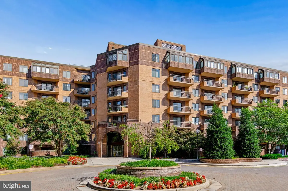 2111 Wisconsin Ave Nw #ph8, Washington, DC 20007 - #1