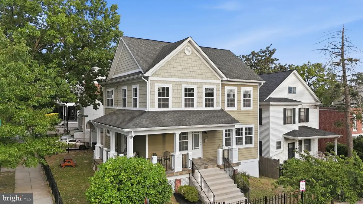 4327 8th St Nw, Washington, DC 20011 - #1