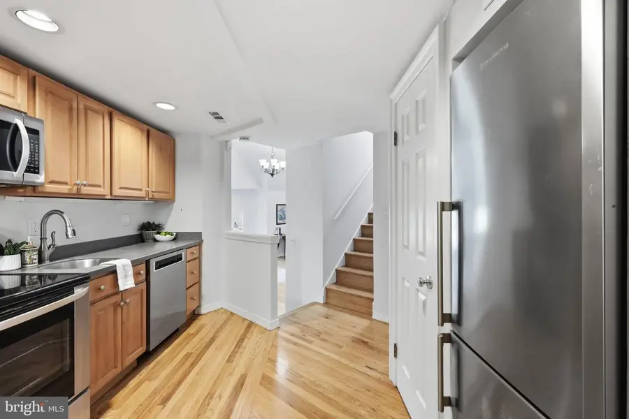 350 9th St Se #25, Washington, DC 20003 - #3