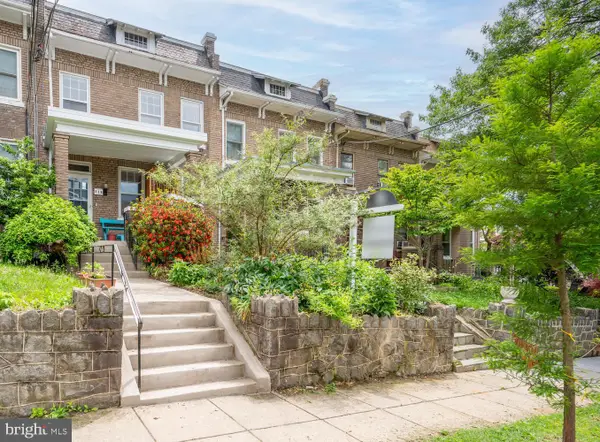 318 Varnum St Nw, WASHINGTON, DC 20011