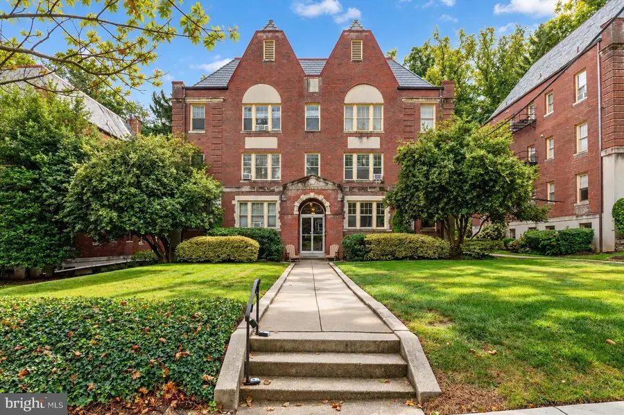 3026 Porter St Nw #202, Washington, DC 20008 - #2