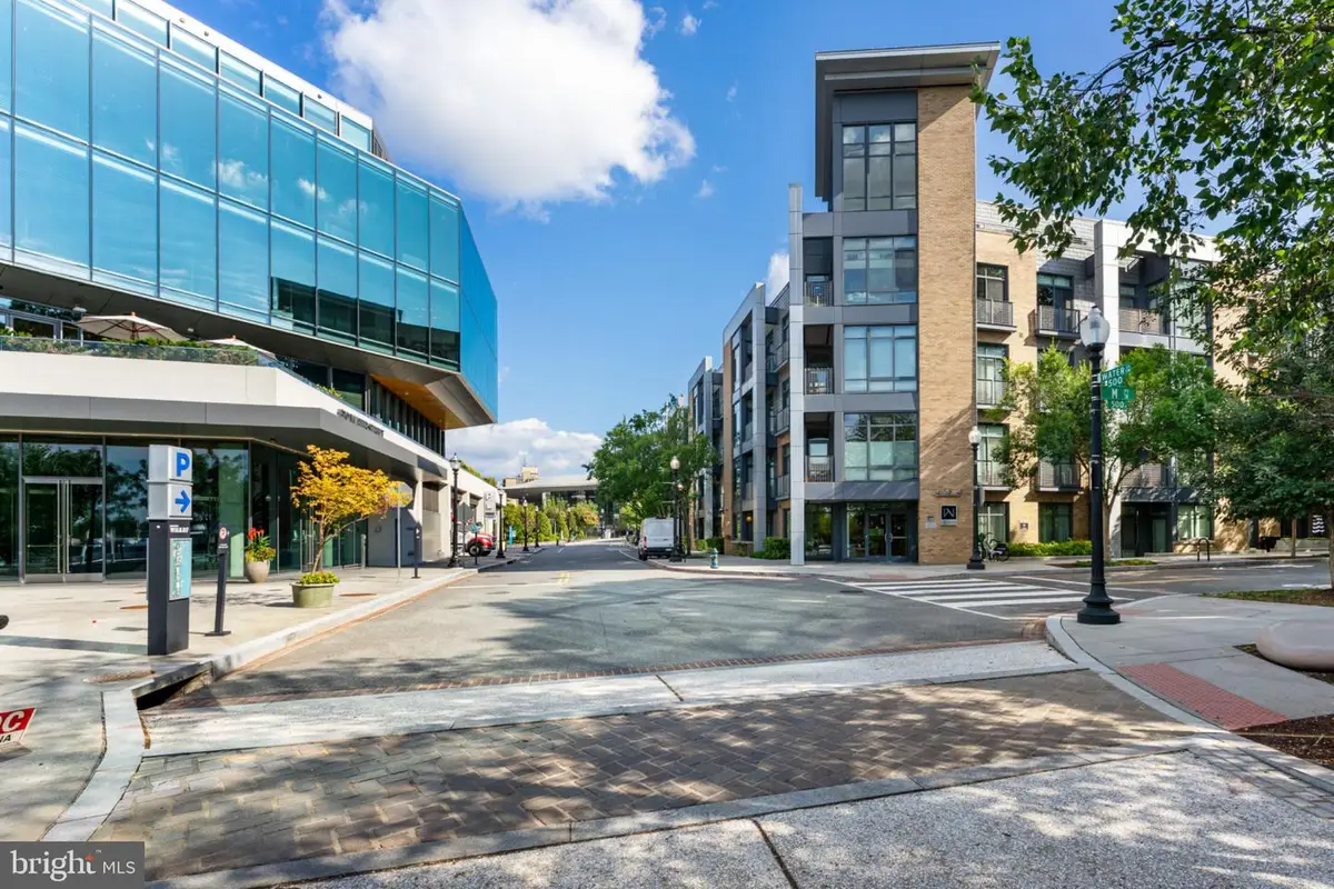 525 Water St Sw #101, Washington, DC 20024 - #1