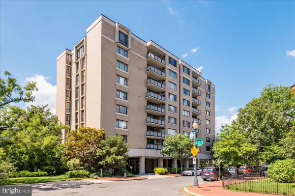 800 25th St Nw #903, WASHINGTON, DC 20037