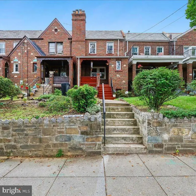 35 Gallatin St Nw, Washington, DC 20011 - #1