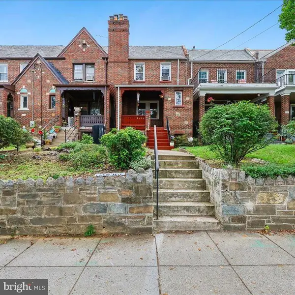 35 Gallatin St Nw, WASHINGTON, DC 20011