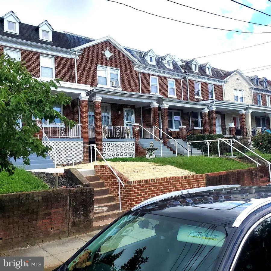 302 Emerson St Nw, Washington, DC 20011 - #2