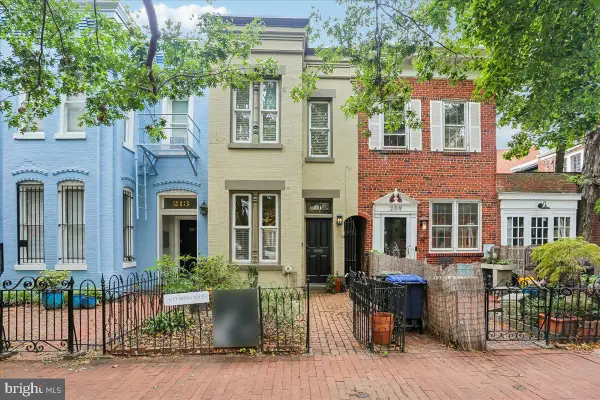 211 5th St Se, WASHINGTON, DC 20003