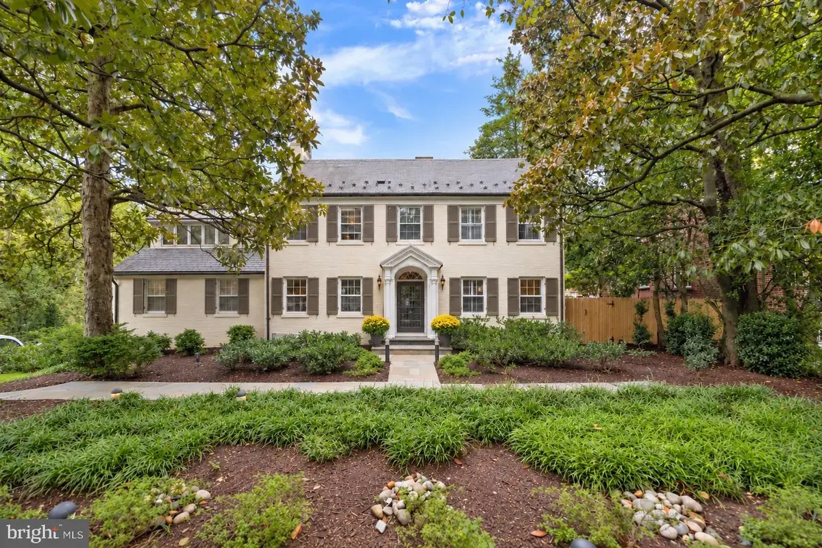 2800 Foxhall Rd Nw, Washington, DC 20007 - #1