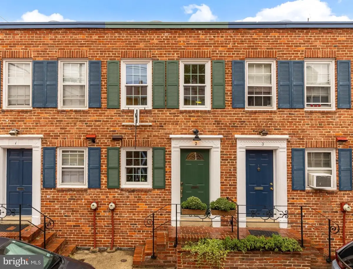 2 Browns Ct Se, Washington, DC 20003 - #1