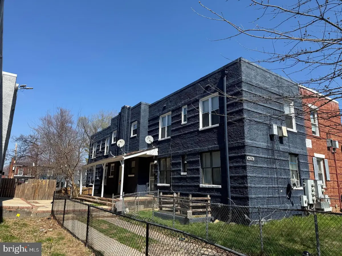 4636 Hillside Rd Se, Washington, DC 20019 - #1
