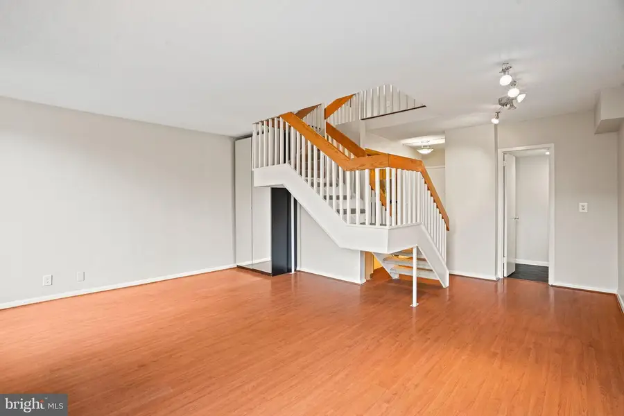 1800 R St Nw #405, Washington, DC 20009 - #3