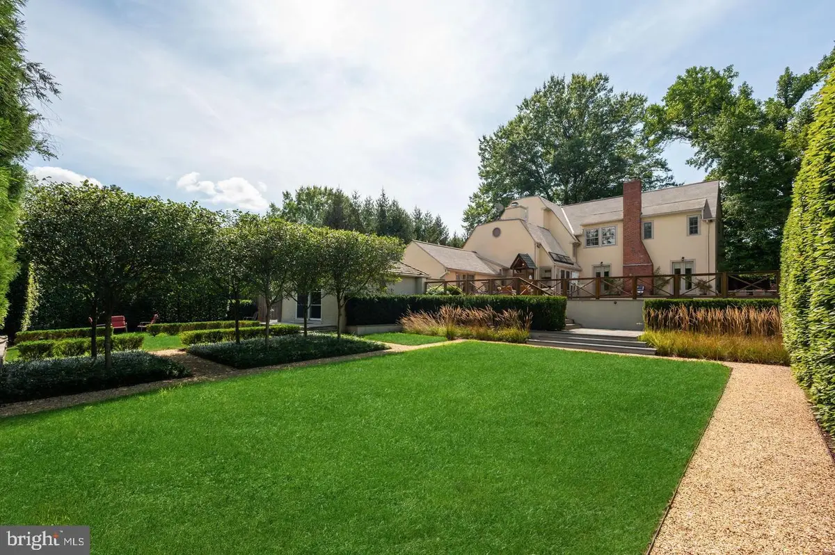 2927 44th St Nw, Washington, DC 20016 - #1