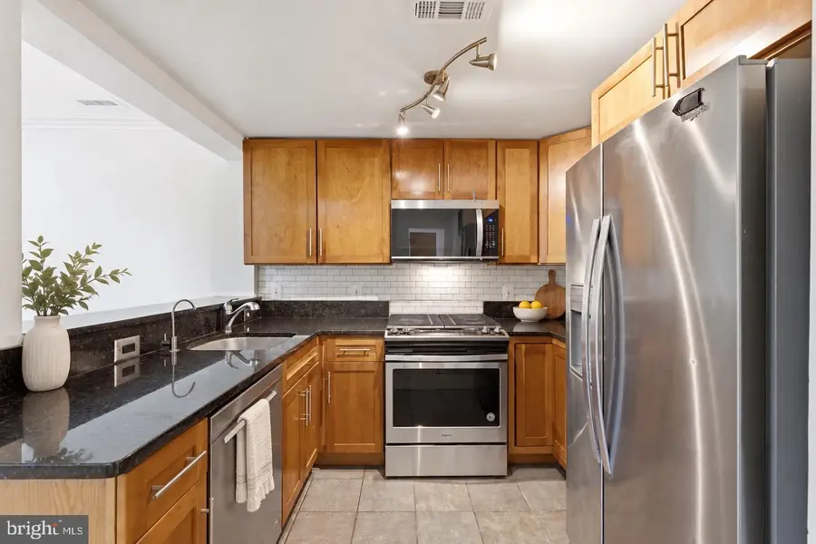 14 S St Ne #302, Washington, DC 20002 - #3