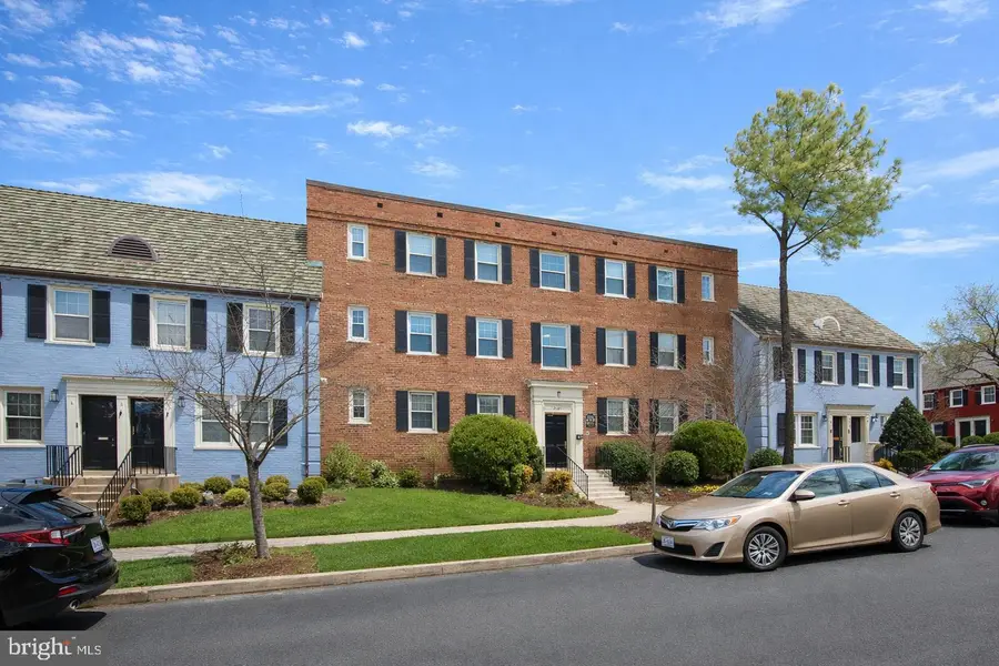 2125 Suitland Ter Se #302, Washington, DC 20020 - #2