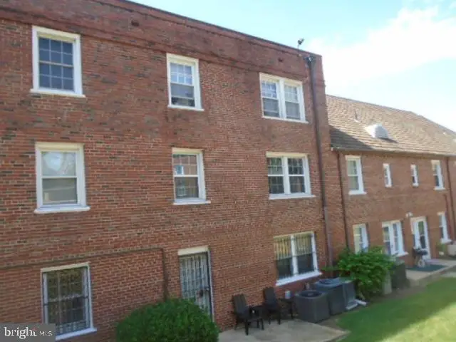 3823 W St Se #102, Washington, DC 20020 - #2