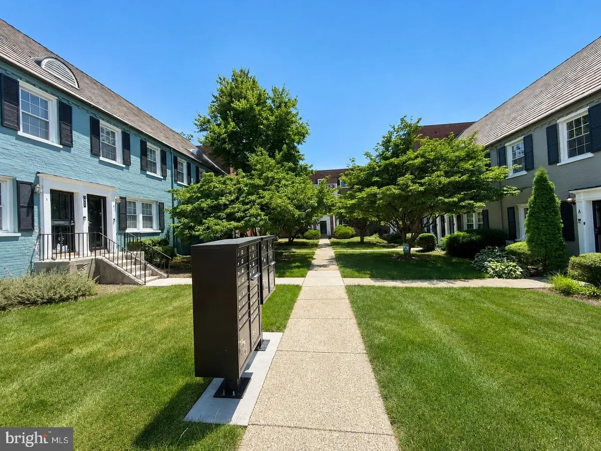 3823 W St Se #201, Washington, DC 20020 - #1