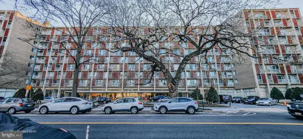 800 4th St Sw #s402, WASHINGTON, DC 20024