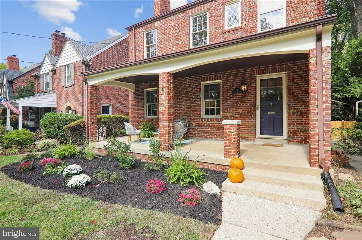 3127 Oliver St Nw, Washington, DC 20015 - #1
